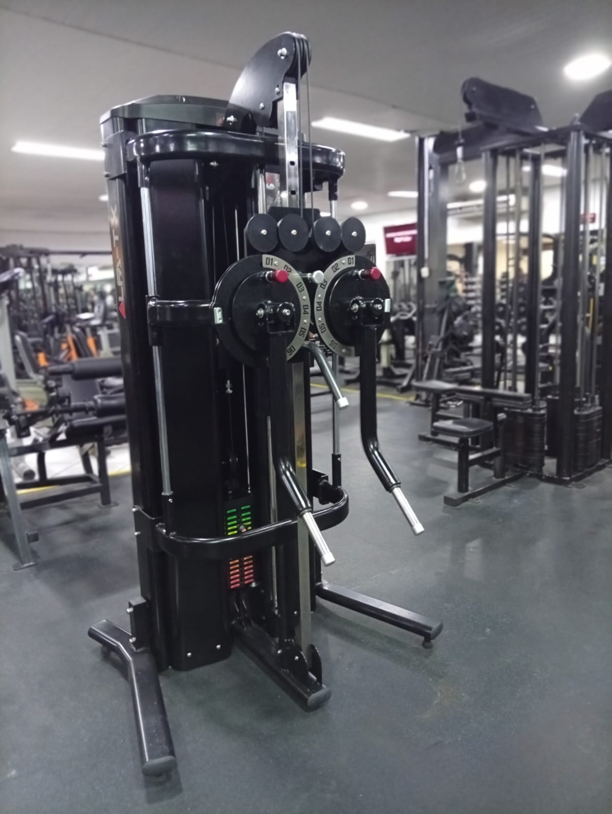 Aparelho de musculação no salão da CTVA
